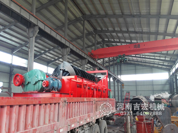 螺旋洗石機(jī)、移動輸送機(jī)發(fā)往東北